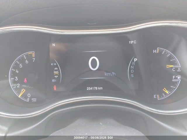 2015 Jeep Grand Cherokee Limited მანქანა იყიდება აუქციონზე, vin: 1C4RJFBG6FC687087, აუქციონის ნომერი: 30094017