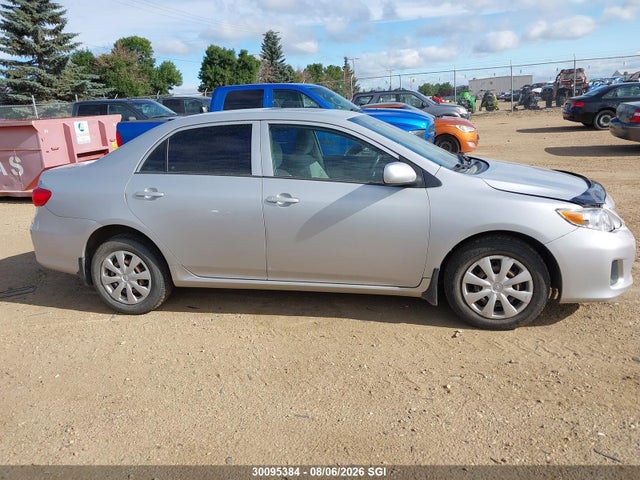 30095384 :رقم المزاد ، 2T1BU4EE4DC951905 vin ، 2013 Toyota Corolla S/le مزاد بيع