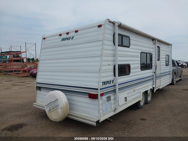 30096086 :رقم المزاد ، 2TP2704A9TW011276 vin ، 1996 Triple E Trailer Topaz مزاد بيع