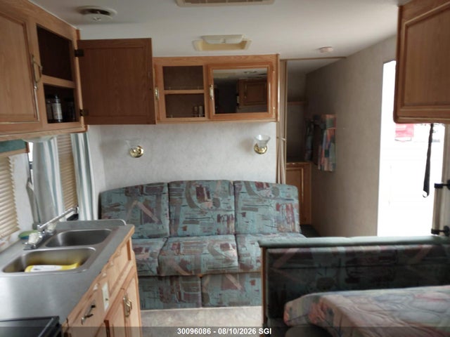 30096086 :رقم المزاد ، 2TP2704A9TW011276 vin ، 1996 Triple E Trailer Topaz مزاد بيع