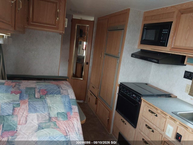 30096086 :رقم المزاد ، 2TP2704A9TW011276 vin ، 1996 Triple E Trailer Topaz مزاد بيع