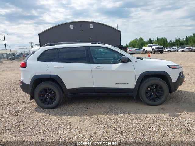 2015 Jeep Cherokee Trailhawk მანქანა იყიდება აუქციონზე, vin: 1C4PJMBS9FW703331, აუქციონის ნომერი: 30095996
