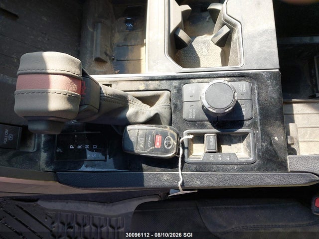 2025 Toyota Tundra Crewmax Sr5 მანქანა იყიდება აუქციონზე, vin: 5TFLA5EC7SX045960, აუქციონის ნომერი: 30096112