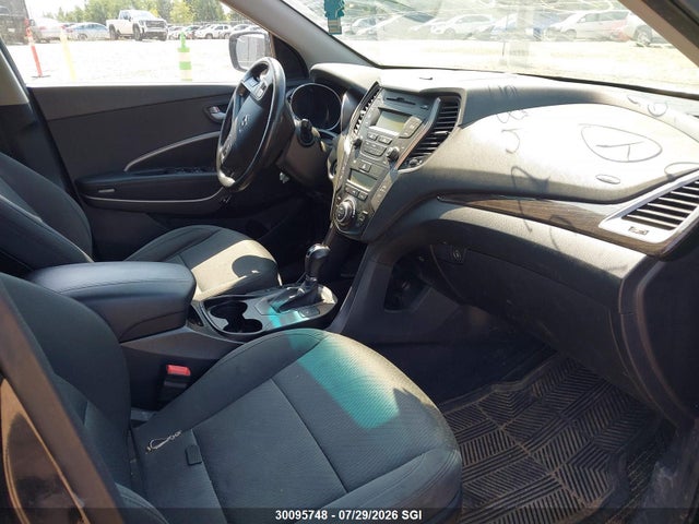 Продажа на аукционе авто 2016 Hyundai Santa Fe Sport, vin: 5XYZUDLA0GG327770, номер лота: 30095748