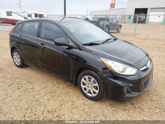 2013 Hyundai Accent Gls/gs მანქანა იყიდება აუქციონზე, vin: KMHCT5AE9DU132809, აუქციონის ნომერი: 30095609