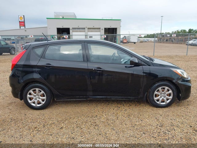 2013 Hyundai Accent Gls/gs მანქანა იყიდება აუქციონზე, vin: KMHCT5AE9DU132809, აუქციონის ნომერი: 30095609