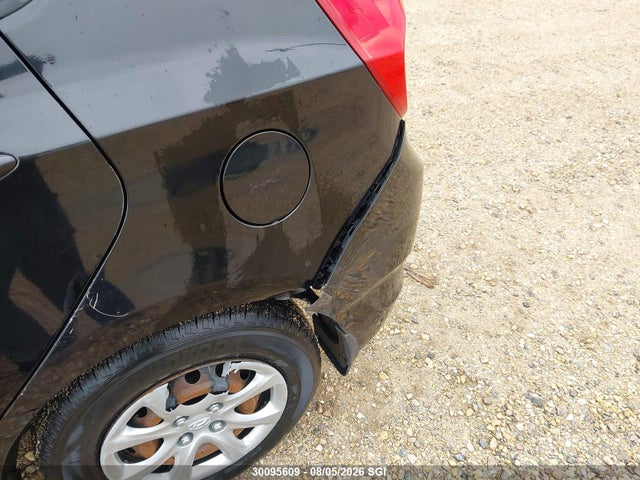 2013 Hyundai Accent Gls/gs მანქანა იყიდება აუქციონზე, vin: KMHCT5AE9DU132809, აუქციონის ნომერი: 30095609