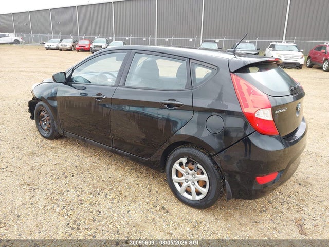 2013 Hyundai Accent Gls/gs მანქანა იყიდება აუქციონზე, vin: KMHCT5AE9DU132809, აუქციონის ნომერი: 30095609