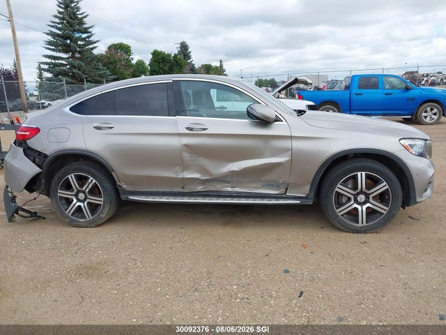 30092376 :رقم المزاد ، WDC0J4KB7KF520502 vin ، 2019 Mercedes-benz Glc Coupe 300 4matic مزاد بيع