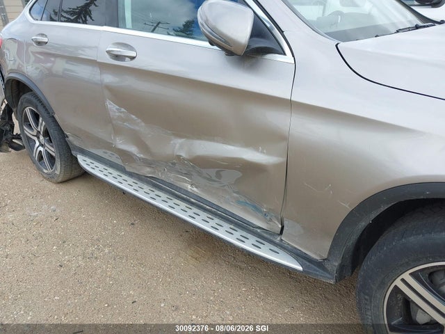 30092376 :رقم المزاد ، WDC0J4KB7KF520502 vin ، 2019 Mercedes-benz Glc Coupe 300 4matic مزاد بيع