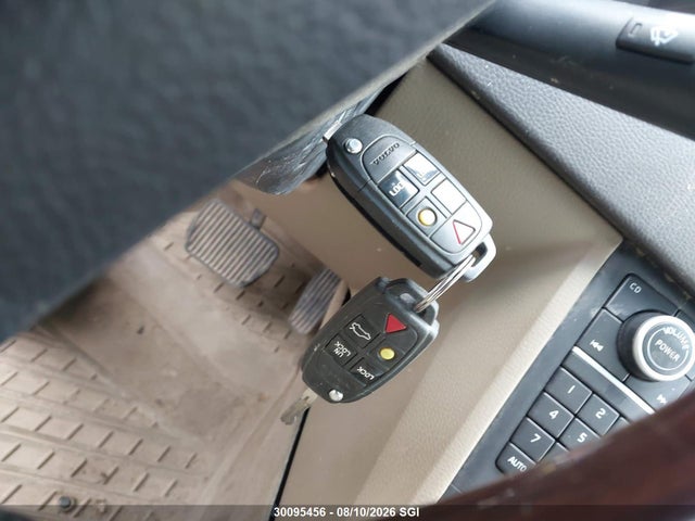 30095456 :رقم المزاد ، YV4982CZ1A1544165 vin ، 2010 Volvo Xc90 3.2/3.2 Luxury/3.2 R-design مزاد بيع