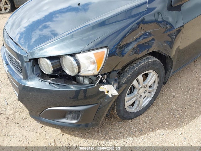30096120 :رقم المزاد ، 1G1JC6EH9E4241707 vin ، 2014 Chevrolet Sonic Lt مزاد بيع