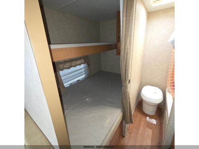 30096199 :رقم المزاد ، 4X4TSMB20BT107235 vin ، 2011 Forest River Inc. Salem مزاد بيع