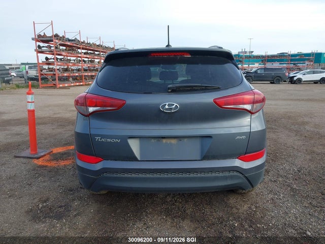 30096200 :رقم المزاد ، KM8J3CA43HU578818 vin ، 2017 Hyundai Tucson Limited/sport And Eco/se مزاد بيع