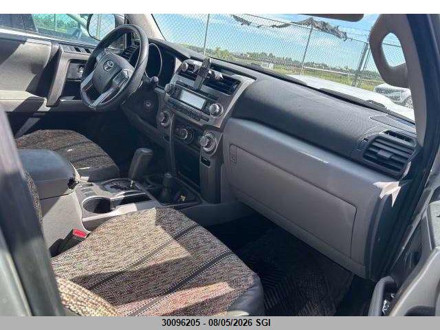 30096205 :رقم المزاد ، JTEBU5JR1A5025674 vin ، 2010 Toyota 4runner Sr5/limited/trail مزاد بيع