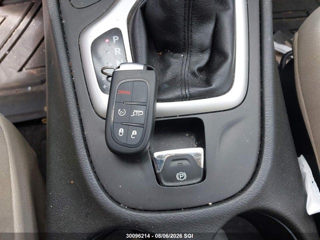 Aukcja sprzedaży 2015 Jeep Cherokee Latitude, vin: 1C4PJMCS7FW544002, numer aukcji: 30096214