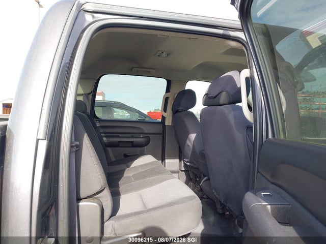 30096215 :رقم المزاد ، 3GTP2UEA5BG307955 vin ، 2011 Gmc Sierra K1500 Sl مزاد بيع