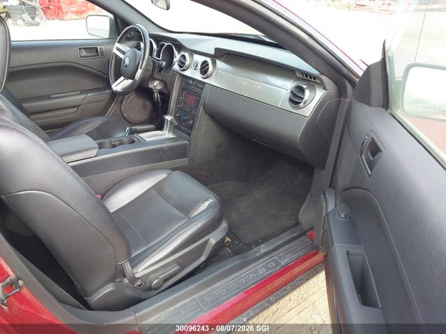 30096243 :رقم المزاد ، 1ZVFT80N855164762 vin ، 2005 Ford Mustang مزاد بيع