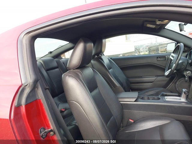 30096243 :رقم المزاد ، 1ZVFT80N855164762 vin ، 2005 Ford Mustang مزاد بيع