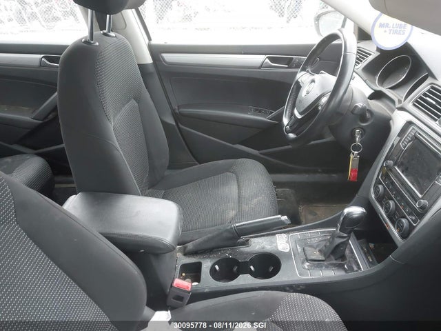 Продажа на аукционе авто 2018 Volkswagen Passat S/r-line, vin: 1VWAA7A36JC020673, номер лота: 30095778
