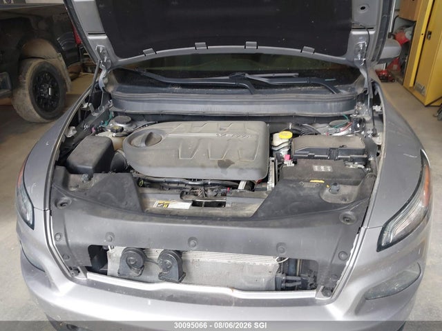 30095066 :رقم المزاد ، 1C4PJMCS3GW144553 vin ، 2016 Jeep Cherokee Latitude مزاد بيع