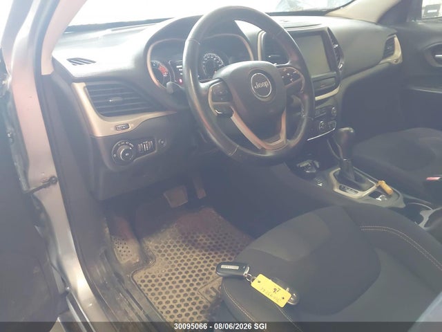 30095066 :رقم المزاد ، 1C4PJMCS3GW144553 vin ، 2016 Jeep Cherokee Latitude مزاد بيع