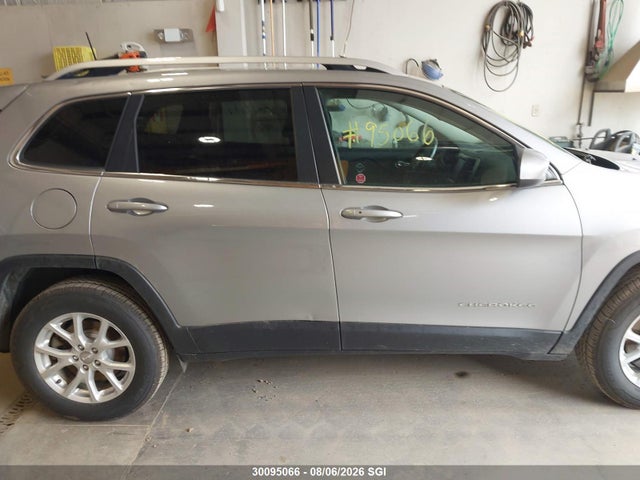 Jeep Cherokee Latitude 2016 1C4PJMCS3GW144553 Image 12