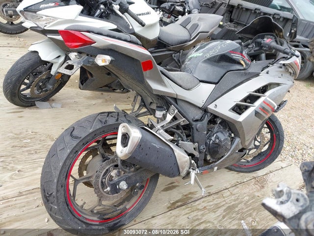 30093072 :رقم المزاد ، JKAEX8B11DDA00493 vin ، 2013 Kawasaki Ex300 B مزاد بيع