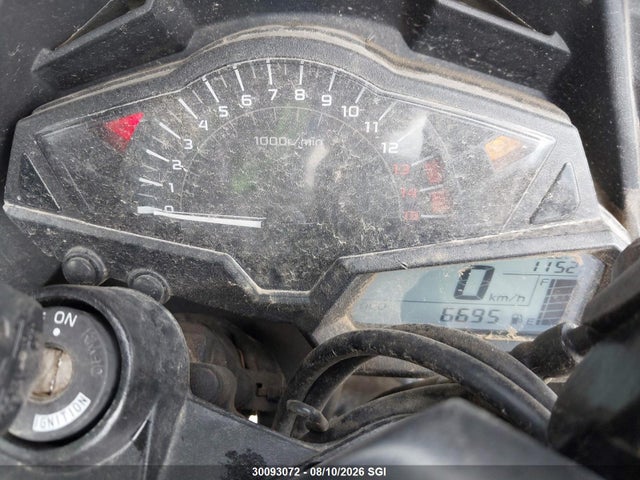 30093072 :رقم المزاد ، JKAEX8B11DDA00493 vin ، 2013 Kawasaki Ex300 B مزاد بيع