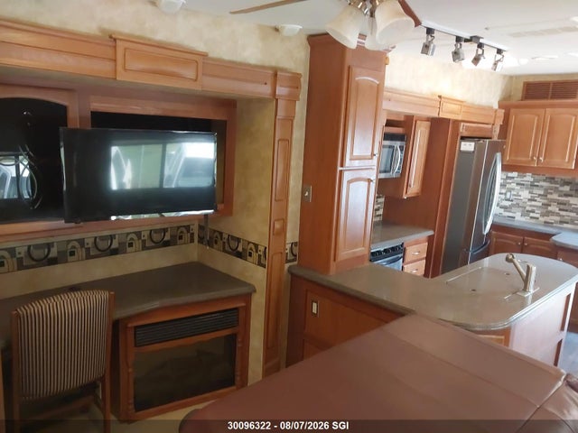 Продажа на аукционе авто 2009 Heartland Landmark, vin: 5SFGF37209E011874, номер лота: 30096322