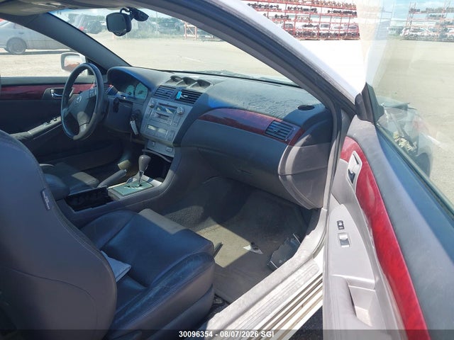 30096354 :رقم المزاد ، 4T1CA30P24U008619 vin ، 2004 Toyota Camry Solara Se/sle مزاد بيع