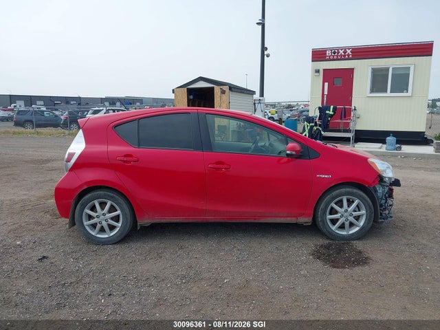 30096361 :رقم المزاد ، JTDKDTB36E1564193 vin ، 2014 Toyota Prius C مزاد بيع
