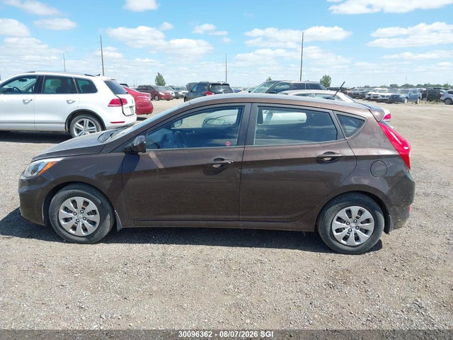 2015 Hyundai Accent Gs მანქანა იყიდება აუქციონზე, vin: KMHCT5AEXFU215135, აუქციონის ნომერი: 30096362