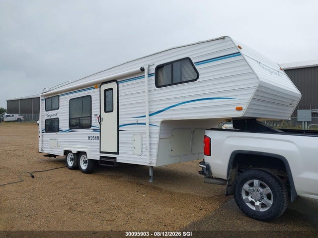 Продажа на аукционе авто 2000 Vanguard National Trailer Corp Vanguard Std, vin: 2PEFB2262Y1200824, номер лота: 30095903