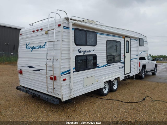 Продажа на аукционе авто 2000 Vanguard National Trailer Corp Vanguard Std, vin: 2PEFB2262Y1200824, номер лота: 30095903