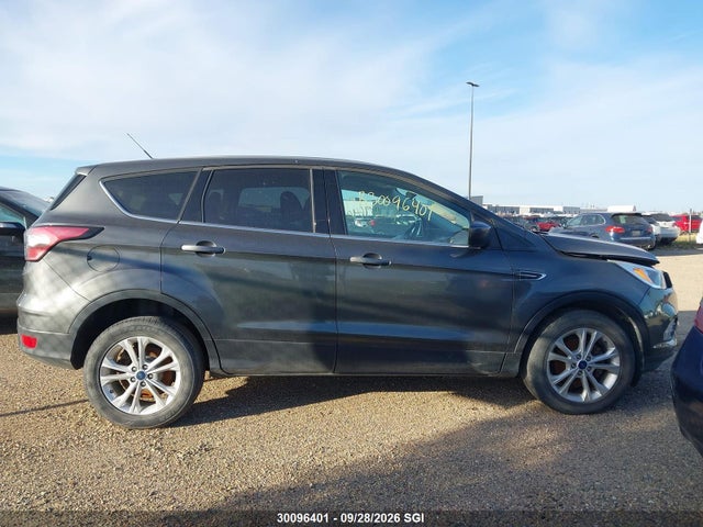Ford ESCAPE SE 2017 1FMCU0GD1HUC15056 Image 14