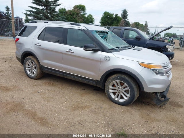 30089292 :رقم المزاد ، 1FM5K8D83DGB72725 vin ، 2013 Ford Explorer Xlt مزاد بيع