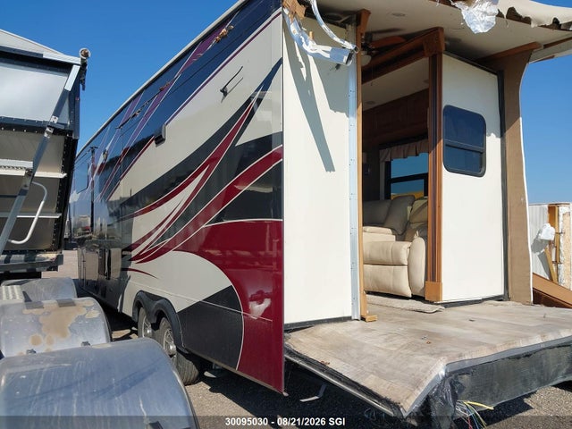Winnebago Destination 2016 54CB12320G1P20479 Image 3