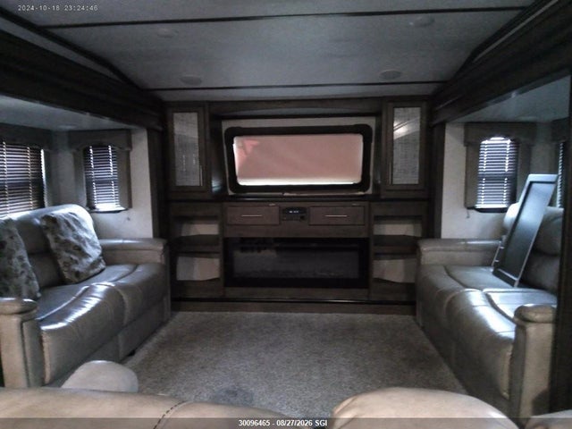 Keystone Cougar 5th Wheel Cougar 2018 4YDF36724J2510401 Image 14