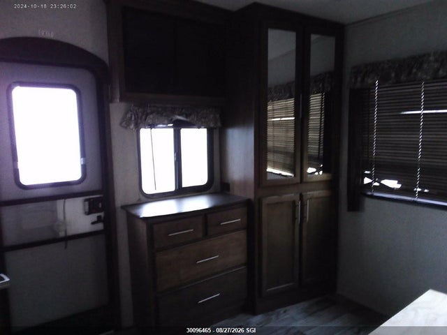 Keystone Cougar 5th Wheel Cougar 2018 4YDF36724J2510401 Image 18