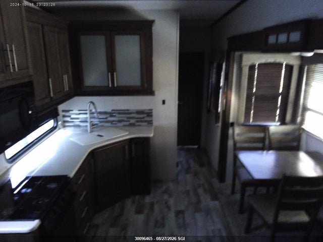 Keystone Cougar 5th Wheel Cougar 2018 4YDF36724J2510401 Image 9