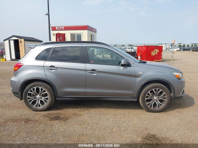 2018 Mitsubishi Rvr Se Limited/gt მანქანა იყიდება აუქციონზე, vin: JA4AJ4AW3JZ601339, აუქციონის ნომერი: 30096488