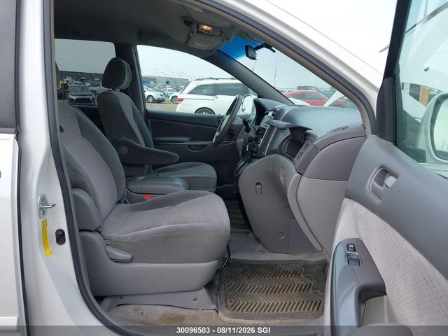 Продажа на аукционе авто 2006 Toyota Sienna Ce/le, vin: 5TDZA23C26S501421, номер лота: 30096503