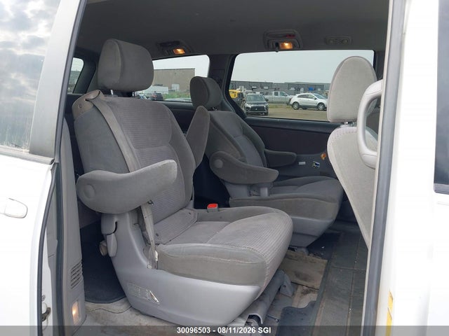 Продажа на аукционе авто 2006 Toyota Sienna Ce/le, vin: 5TDZA23C26S501421, номер лота: 30096503