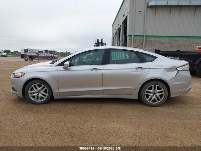 30096414 :رقم المزاد ، 3FA6P0H75GR230317 vin ، 2016 Ford Fusion Se مزاد بيع
