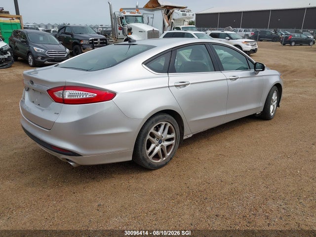 30096414 :رقم المزاد ، 3FA6P0H75GR230317 vin ، 2016 Ford Fusion Se مزاد بيع