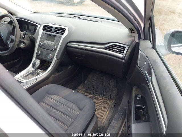 30096414 :رقم المزاد ، 3FA6P0H75GR230317 vin ، 2016 Ford Fusion Se مزاد بيع