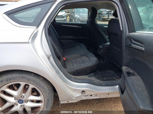 30096414 :رقم المزاد ، 3FA6P0H75GR230317 vin ، 2016 Ford Fusion Se مزاد بيع