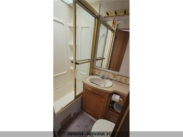 2001 R-vision Motorhome Condor Class A მანქანა იყიდება აუქციონზე, vin: 3RVMET0011C000417, აუქციონის ნომერი: 30096554