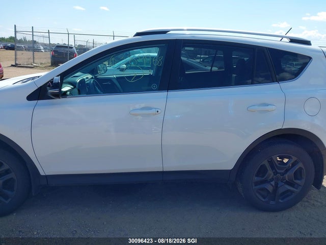 2T3RFREV4EW209758 Toyota Rav4 Xle